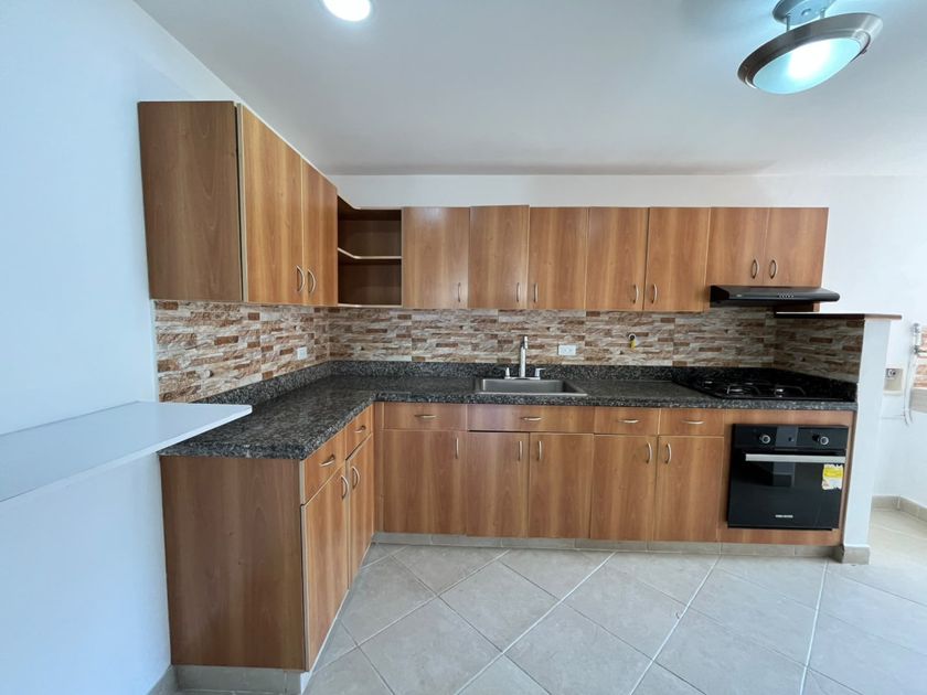 Apartamento en arriendo El Salvador Centro, Centro