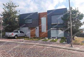 Casa en fraccionamiento en  Calle Vía Trieste, Fracc La Campiña Del Bosque, León, Guanajuato, 37690, Mex