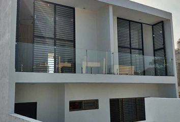 Casa en fraccionamiento en  Avenida Felipe Sevilla Del Río, Jardines Vista Hermosa, Colima, 28017, Mex