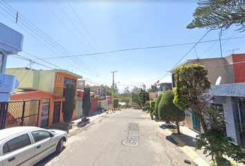 Casa en  Calle Gardenias 7b, Fraccionamiento Izcalli Ixtapaluca, Ixtapaluca, México, 56566, Mex