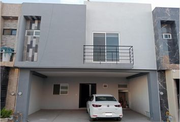 Casa en  Circuito Lobo, Ejido San Agustín, Torreón, Coahuila De Zaragoza, 27400, Mex