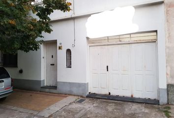 Casa en  Remedios De Escalada, Partido De Lanús