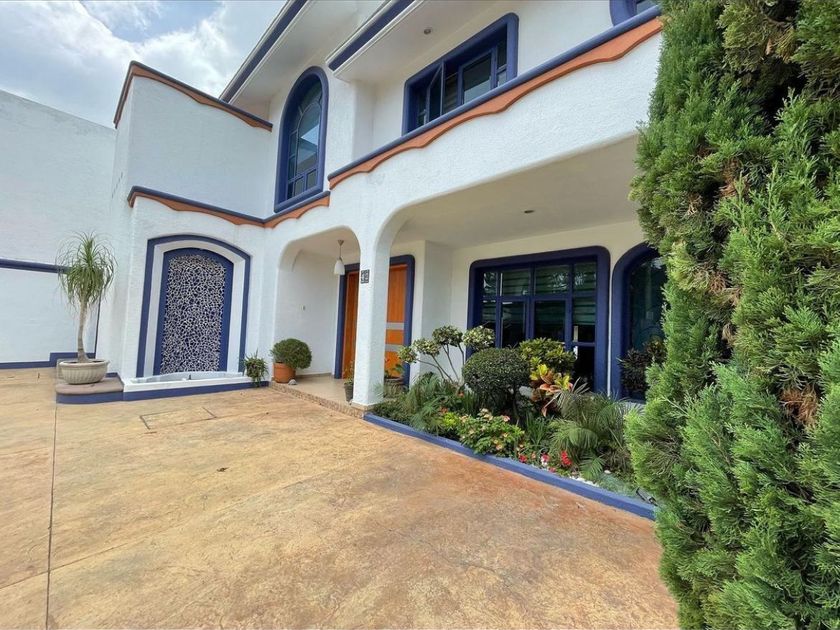 renta Casa en Loma Real, Zapopan, Zapopan, Jalisco (EB-LF2112r)