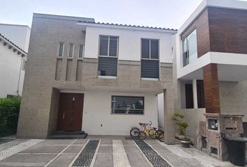 Casa en fraccionamiento en  Metepec, México, Mex