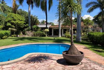 Casa en  Palmira Tinguindin, Cuernavaca, Morelos