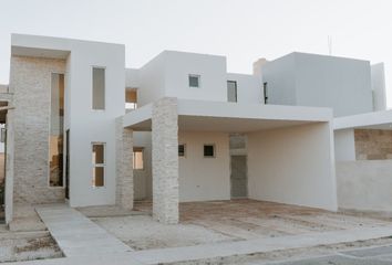 Casa en condominio en  Xcuyún, Conkal, Yucatán, Mex