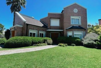 Casa en  Calle Chiclana, Bahía Blanca, B8000, Provincia De Buenos Aires, Arg