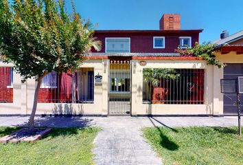 Casa en  Onofri Karina Mariel, Avenida Bosinga 432, Ensenada, B1925, Provincia De Buenos Aires, Arg