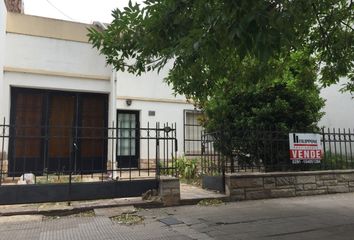 Casa en  Calle Beruti 335, Bahía Blanca, B8000, Provincia De Buenos Aires, Arg