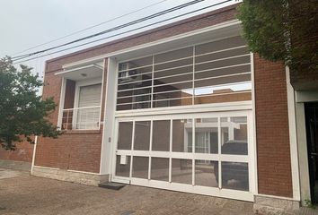 Casa en  Calle Tucumán 1672, Bahía Blanca, B8003, Provincia De Buenos Aires, Arg