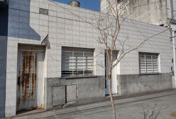 Casa en  Avenida Presidente Juan Domingo Perón 5922, Ciudad Del Libertador General San Martín, General San Martín, B1505, Provincia De Buenos Aires, Arg