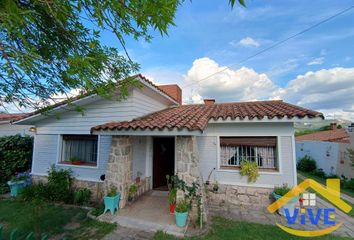 Casa en  Calle Mitre 2-98, La Falda, Punilla, Córdoba, Arg