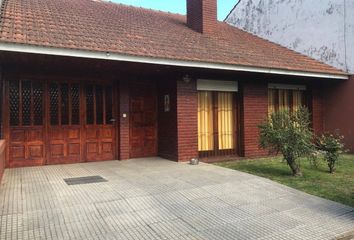 Casa en  Calle Libres Del Sur 144, Mar Del Plata, General Pueyrredón, B7600, Provincia De Buenos Aires, Arg
