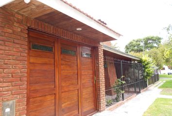 Casa en  Calle Gerónimo Rejón 5702-5800, Mar Del Plata, General Pueyrredón, B7604, Provincia De Buenos Aires, Arg