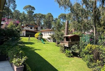 Casa en  Calle Del Rosal, Avándaro, Valle De Bravo, México, 51200, Mex