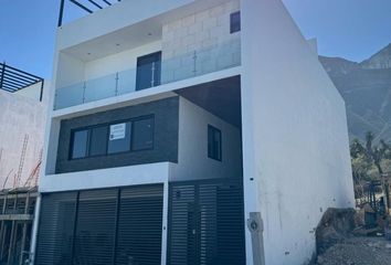 Casa en  Camino Al Cerezo, Cumbres Elite Premier Privada Alpes, Monterrey, Nuevo León, 64349, Mex