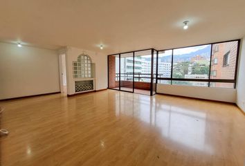 Apartamento en  Poblado, Medellín