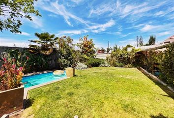 Casa en  Lo Barnechea, Provincia De Santiago