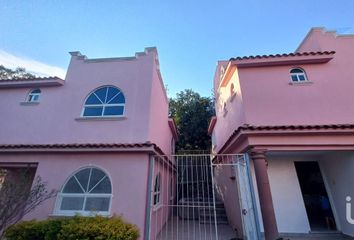 Casa en  Avenida Yucatán, Granjas Mérida, Temixco, Morelos, 62585, Mex