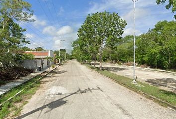 Lote de Terreno en  Calle 12, Cholul, Mérida, Yucatán, 97305, Mex