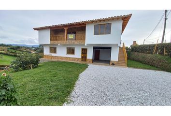 Casa en  El Carmen De Viboral, Antioquia