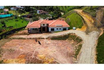 Casa en  El Carmen De Viboral, Antioquia