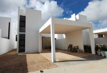 Casa en condominio en  Calle 18 108-108, Cholul, Mérida, Yucatán, 97305, Mex