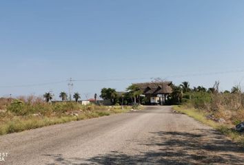 Lote de Terreno en  Yaxkukul, Yucatán