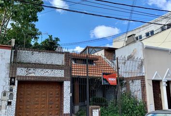 Casa en  Calle Estanislao Zeballos 1630, Avellaneda, B1873, Provincia De Buenos Aires, Arg