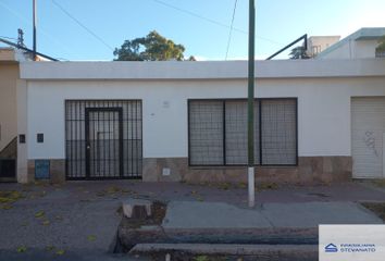 Locales en  Calle A Suarez 54, Maipú, M5515, Mendoza, Arg
