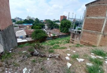 Lote de Terreno en  Santa Mónica, Cali