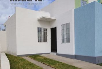 Casa en  Calle Lima, Residencial Tulipanes, Ciudad De Villa De Álvarez, Villa De Álvarez, Colima, 28984, Mex