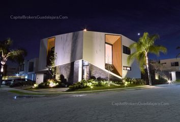 Casa en condominio en  Paseo De Los Álamos, Rinconadas Del Bosque, Zapopan, Jalisco, 45017, Mex