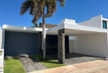 Casa en condominio en  Calle 12 B, Santa Gertrudis Copo, Mérida, Yucatán, 97305, Mex