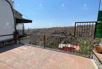 Casa en  Lomas De Atzingo, Cuernavaca, Morelos