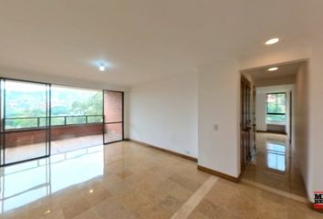 Apartamento en  Poblado, Medellín