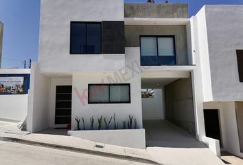 Casa en  Pórticos De San Antonio, Tijuana