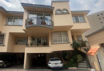 Casa en condominio en  Cerrada De Castilla, Valle De Las Palmas, Miguel Hidalgo, Ciudad De México, 52787, Mex