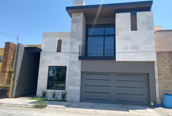 Casa en  Calle Real De Pontevedra 257, Residencial Los Reales, Saltillo, Coahuila De Zaragoza, 25253, Mex