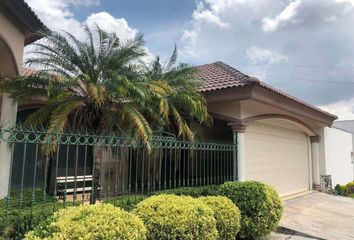 Casa en  Calle Río Elba 390-492, Del Valle, San Pedro Garza García, Nuevo León, 66220, Mex