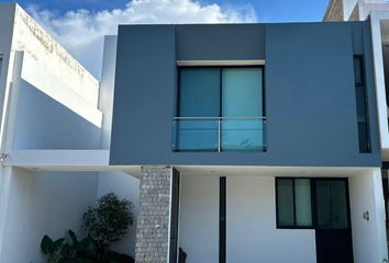 Casa en condominio en  Avenida Paseo De Los Emperadores, Valle Imperial, Zapopan, Jalisco, 45134, Mex