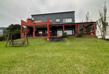 Casa en  Calle La Rioja 586-648, Yerba Buena, Tucumán, Arg