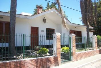 Casa en  Calle Salta, Unquillo, Colón, Córdoba, Arg