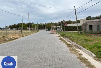 Terrenos en  Calle Laguna Blanca 3462, Bahía Blanca, B8002, Provincia De Buenos Aires, Arg