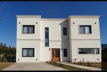 Casa en  Tristán Suárez, José María Ezeiza, Ezeiza, Provincia De Buenos Aires, Arg