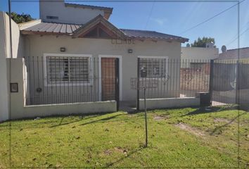 Casa en  Calle Calaza 1109, Mar Del Plata, General Pueyrredón, B7606, Provincia De Buenos Aires, Arg