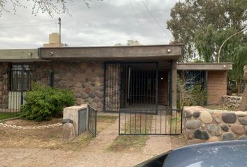 Casa en  Calle Lamadrid 3229-3291, Godoy Cruz, M5547, Mendoza, Arg