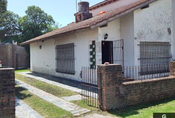 Casa en  Calle Gaboto 118-178, Santa Clara Del Mar, Mar Chiquita, B7794, Provincia De Buenos Aires, Arg