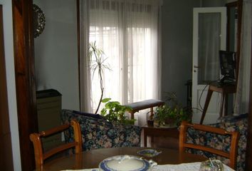 Casa en  Calle Corrientes 141, Bahía Blanca, B8000, Provincia De Buenos Aires, Arg