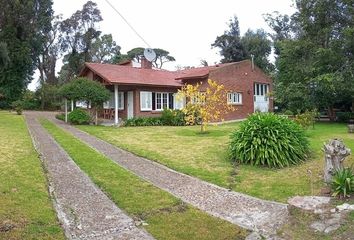 Casa en  Calle La Pasionaria 3651-3651, Mar Del Plata, General Pueyrredón, B7610, Provincia De Buenos Aires, Arg